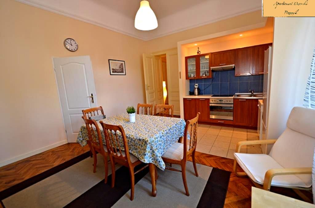 Apartament Dworski Przemysl Exterior photo